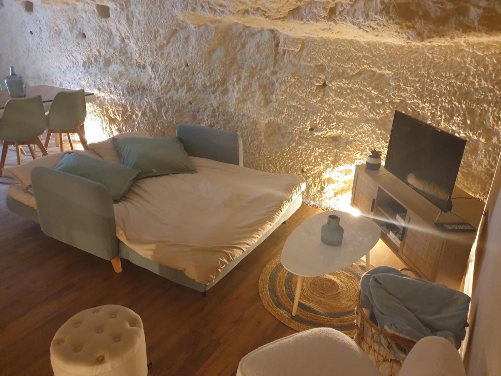 Appartement La Grotte Du Bonheur à Cangey Extérieur photo